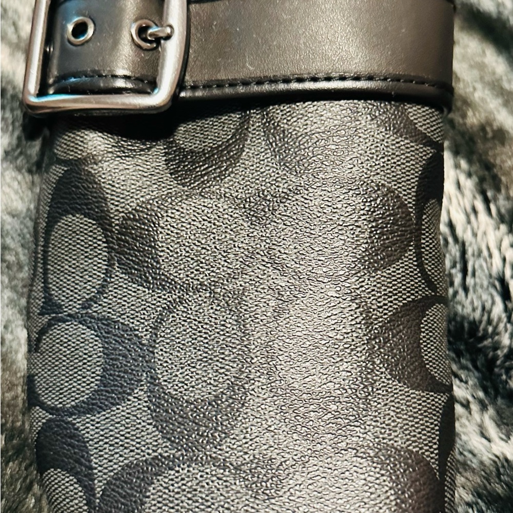 Beautiful Coach Signature Pattern Mules - Picture 4 of 4